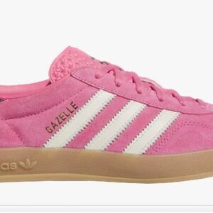 Brand new Adidas gazelle sneakers women’s pink